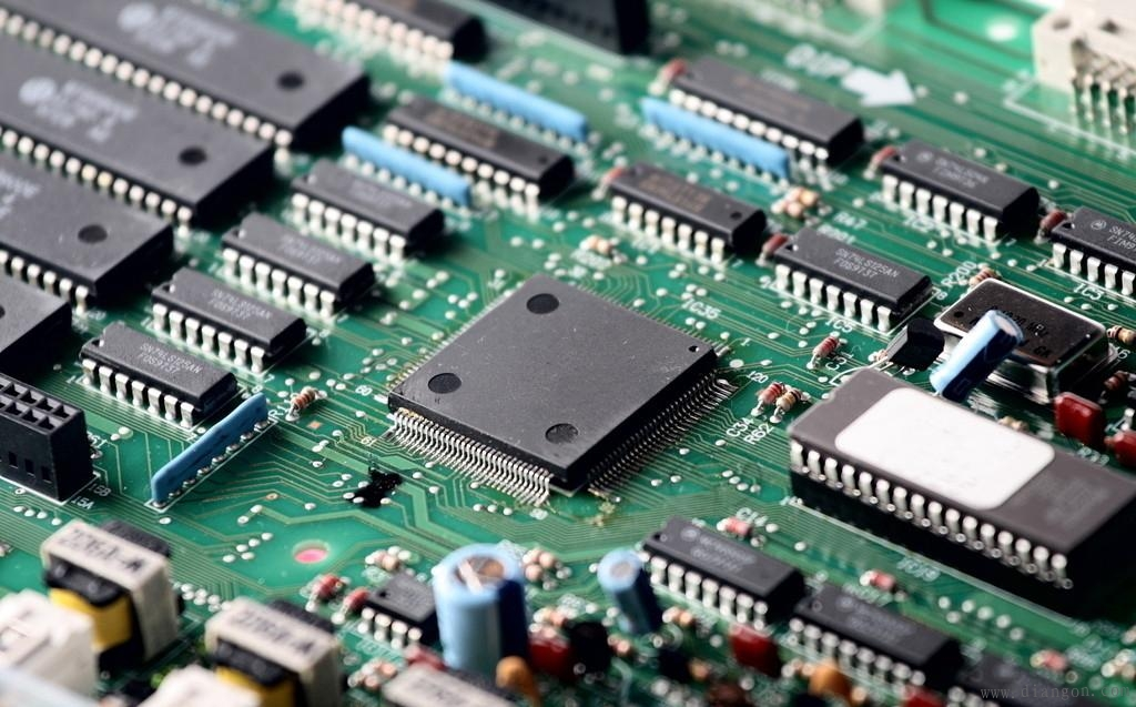 誠(chéng)信回收汽車IGBT模塊，汽車無(wú)線MCU，汽車片上系統(tǒng)，汽車芯片等一系列電子元件