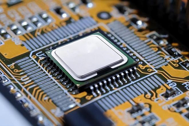 供應(yīng) AMD EPYC? 處理器：EPYC 9005 系列、EPYC 7003 系列、EPYC 4004 系列