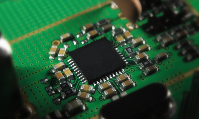 收購 Toshiba 線性IC:，包括運算放大器、比較器、晶體管陣列和功率放大器IC。
